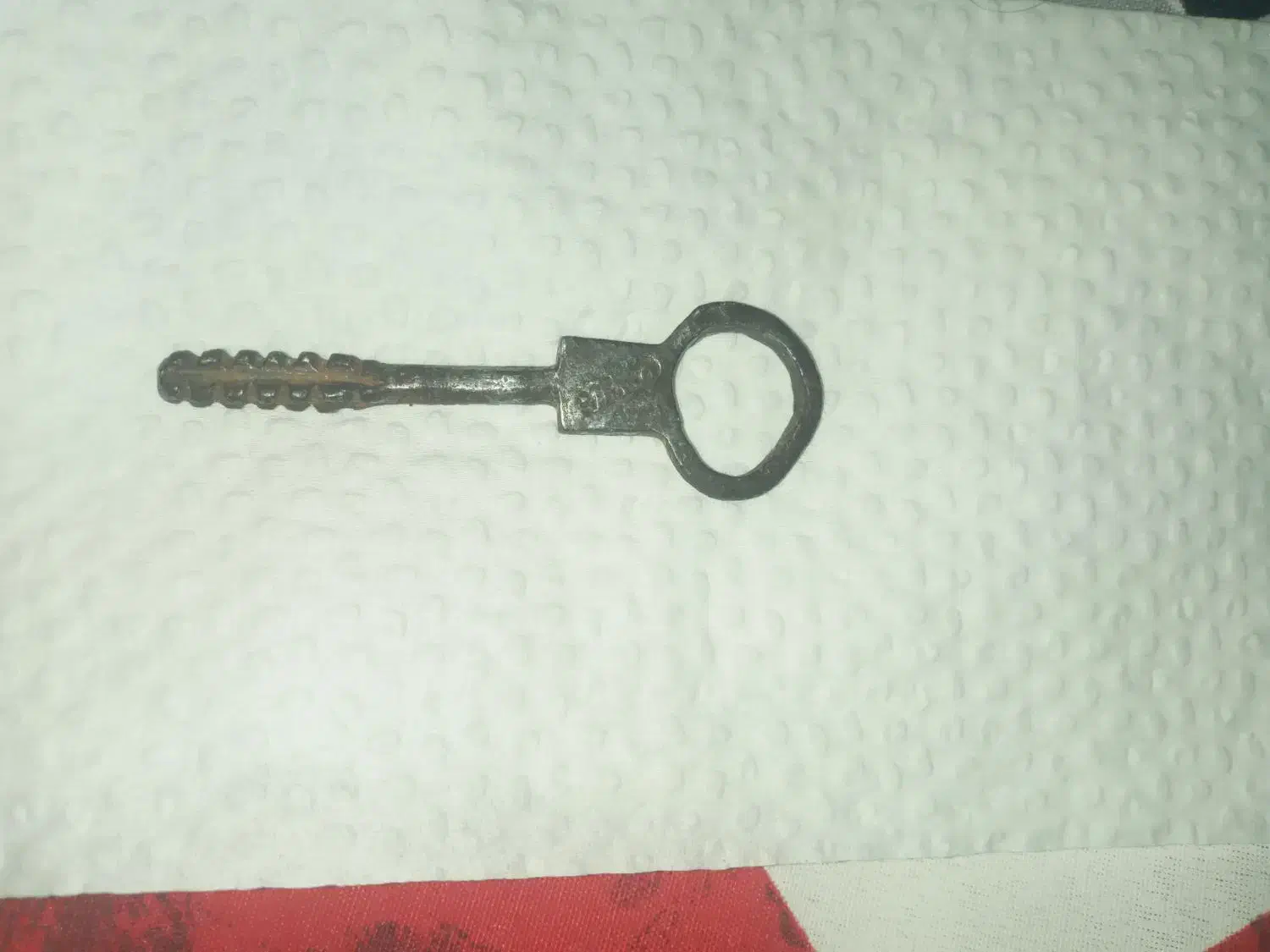 کلید صدساله|کلکسیون اشیاء عتیقه|ورامین, ورامین|دیوار