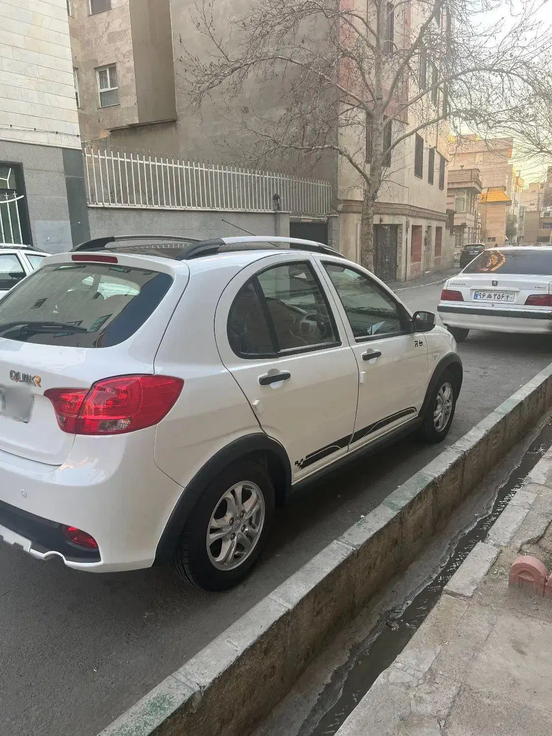 کوییک R۱۴۰۰|خودرو سواری و وانت|تهران, دکتر هوشیار|دیوار