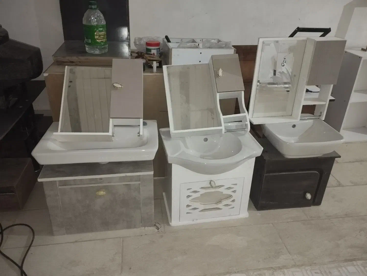 کابین دستشو.پی وی سی|لوازم سرویس بهداشتی|زابل, |دیوار