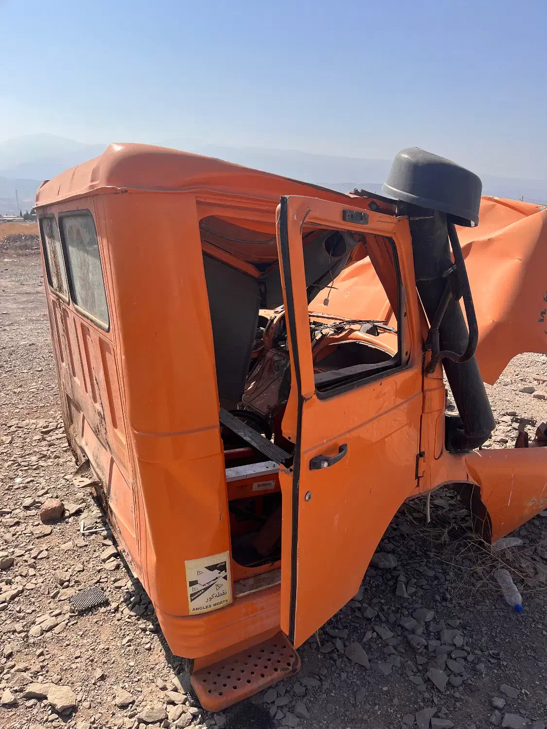 اتاق بنز فروشی|قطعات یدکی و لوازم جانبی|منجیل, |دیوار