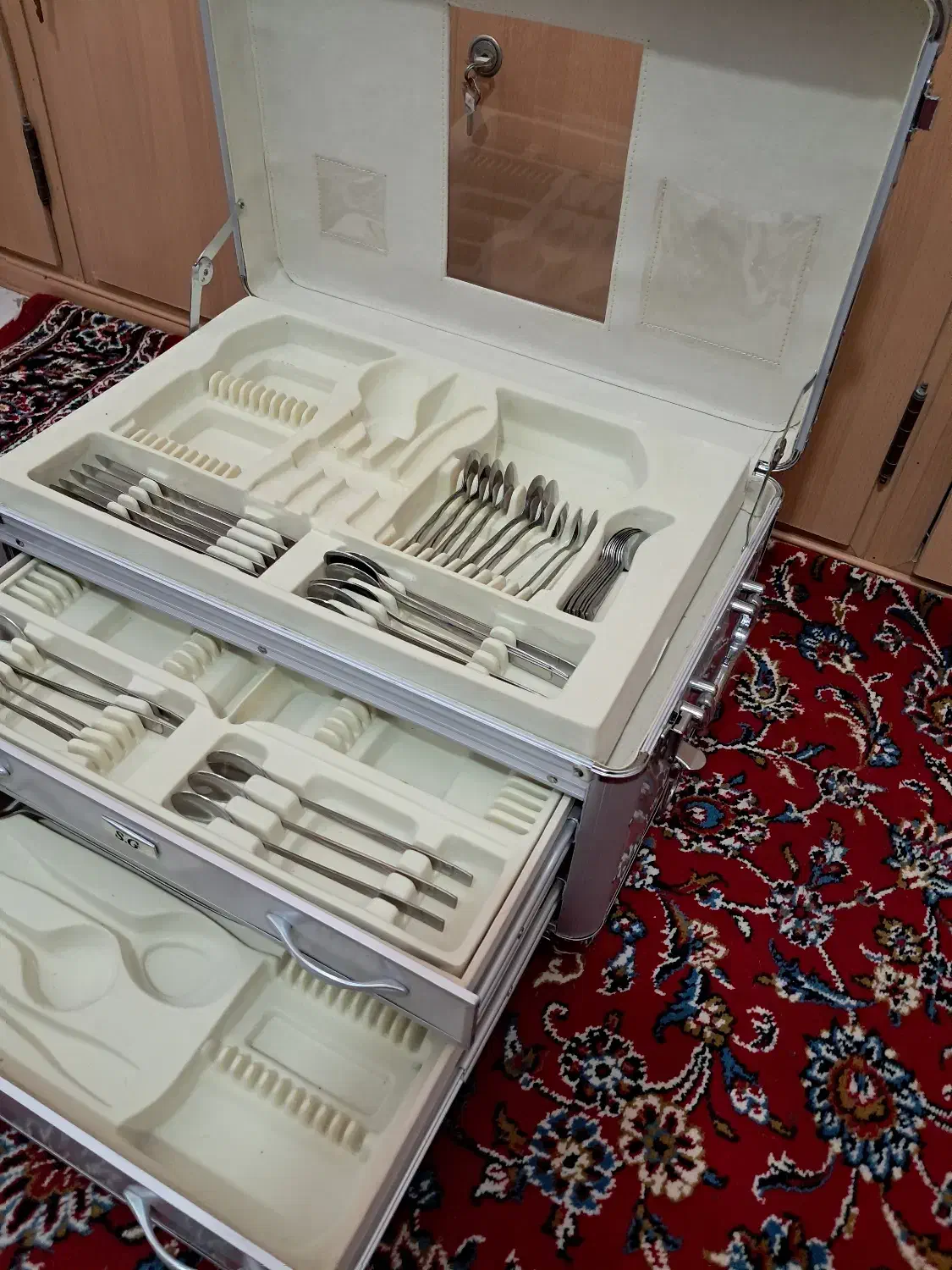 جاقاشقی عروس|آب‌چکان و نظم‌دهنده ظروف|لنجان, |دیوار