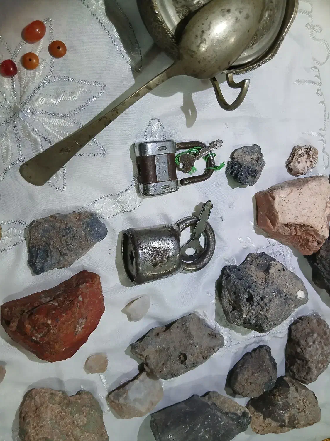 کلکسیون شخصی|کلکسیون اشیاء عتیقه|اقبالیه, |دیوار