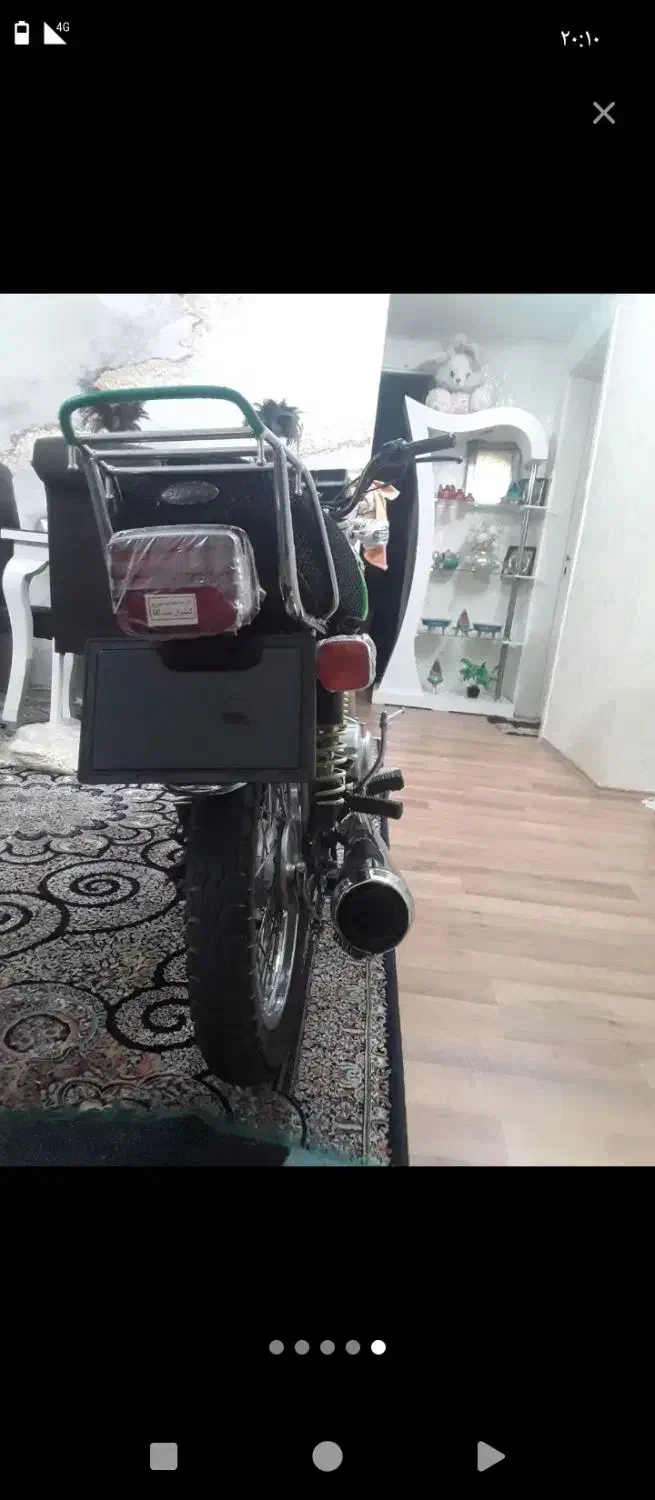 موتورسیکلت|موتورسیکلت|پرند, فاز ۵|دیوار