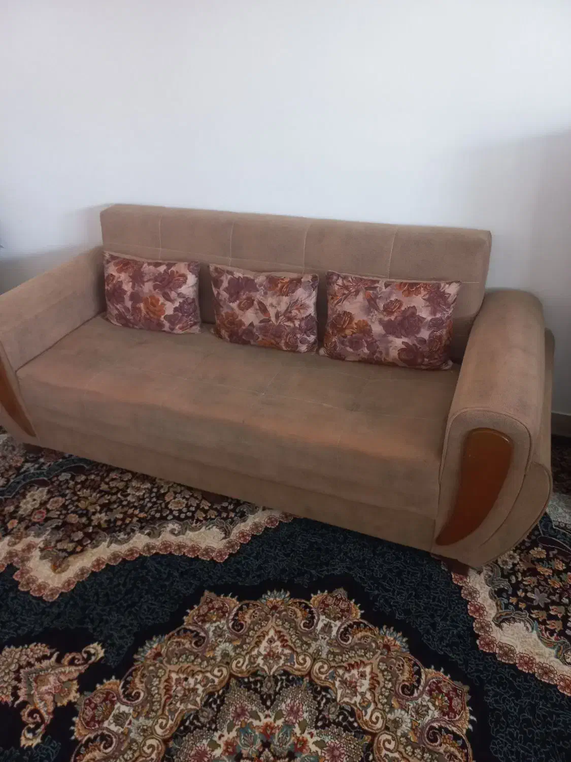 مبل|مبلمان خانگی و میز عسلی|شیروان (خراسان), |دیوار