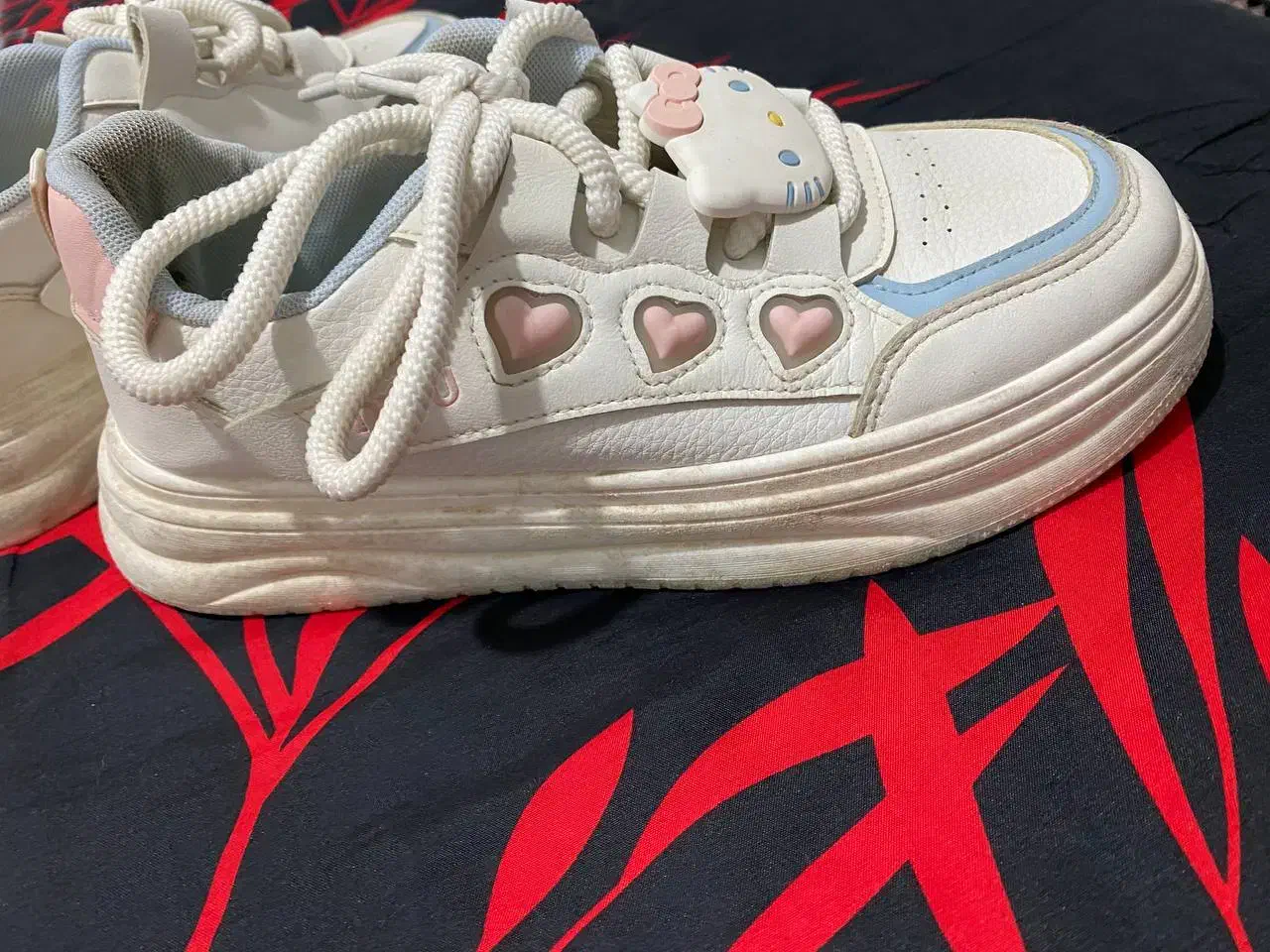 کفش اسپرت در حد نو|کیف، کفش، کمربند|جوانرود, |دیوار