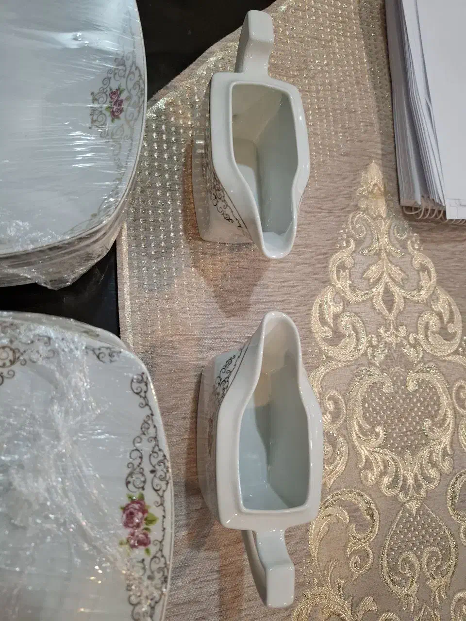 سرویس ۱۸ نفره لاوریون|ظروف سرو و پذیرایی|کرج, دهقان ویلا|دیوار