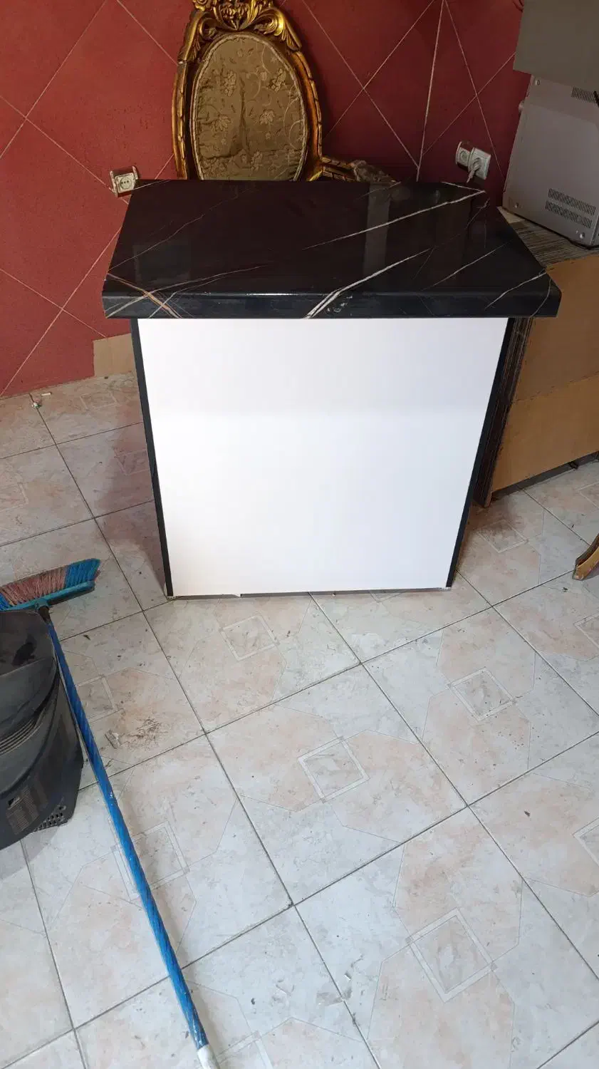 ی دونه میزتحریر وی ست ۴کشو |میز تحریر و کامپیوتر|ری, صالحآباد شرقی|دیوار