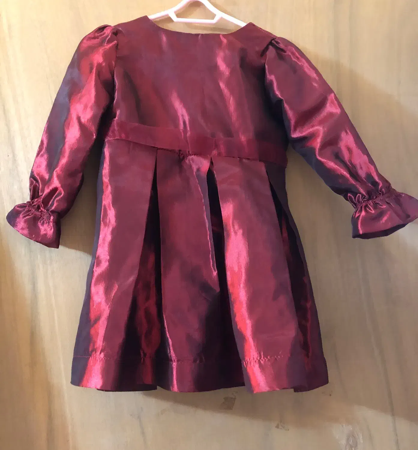 لباس دخترانه یلدایی|کفش و لباس بچه|شیراز, بعثت|دیوار