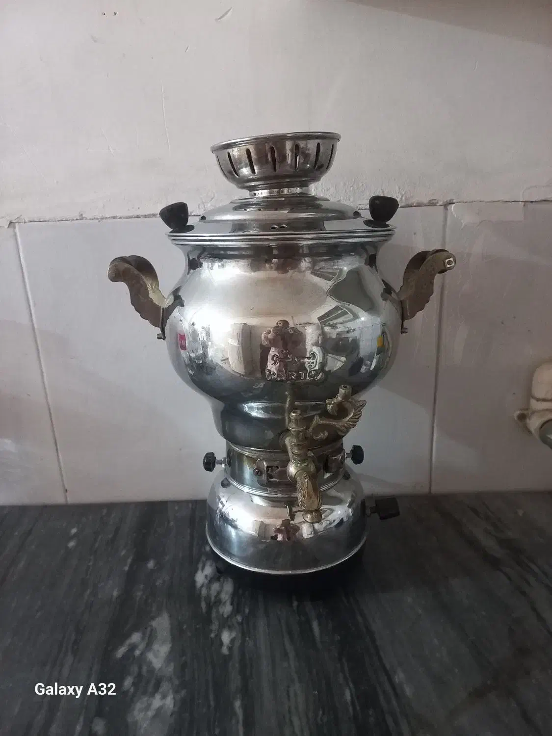 سماور گازی|سماور، چایساز، قهوهساز|قم, قلعه کامکار|دیوار