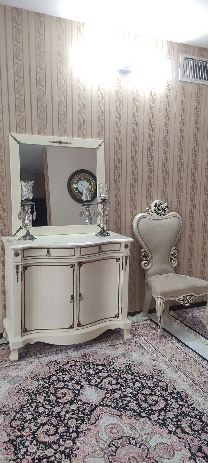 مبل ۹ نفره کلاسیک|مبلمان خانگی و میز عسلی|پردیس, فاز ۱۱|دیوار