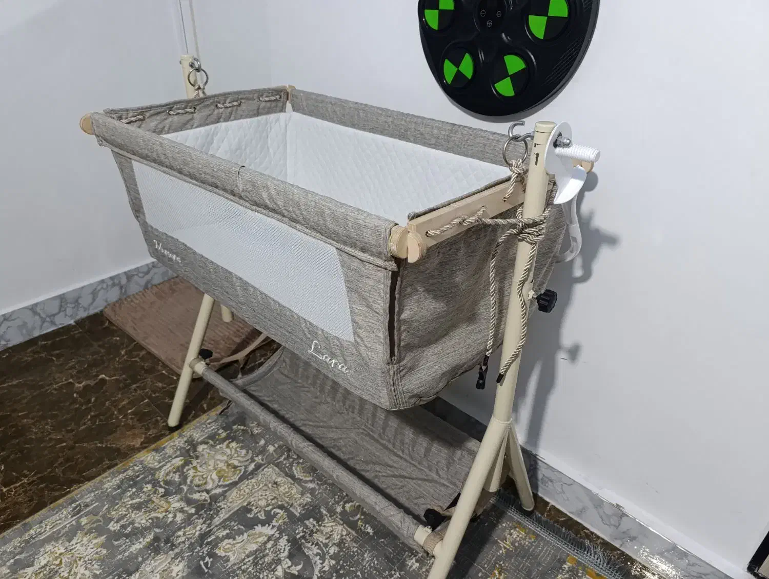 گهواره|کالسکه و لوازم جانبی|قروه, |دیوار