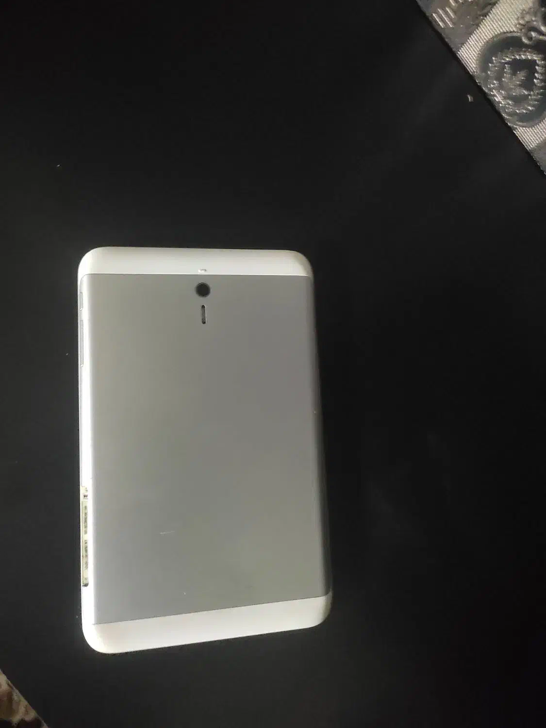 تبلت|تبلت|مشهد, زمرد|دیوار