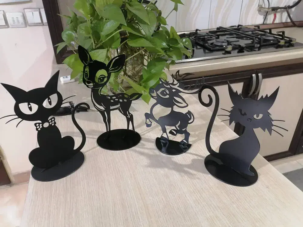 نمونه ای از کارهای عروسکی|مجسمه، تندیس، ماکت|اراک, |دیوار