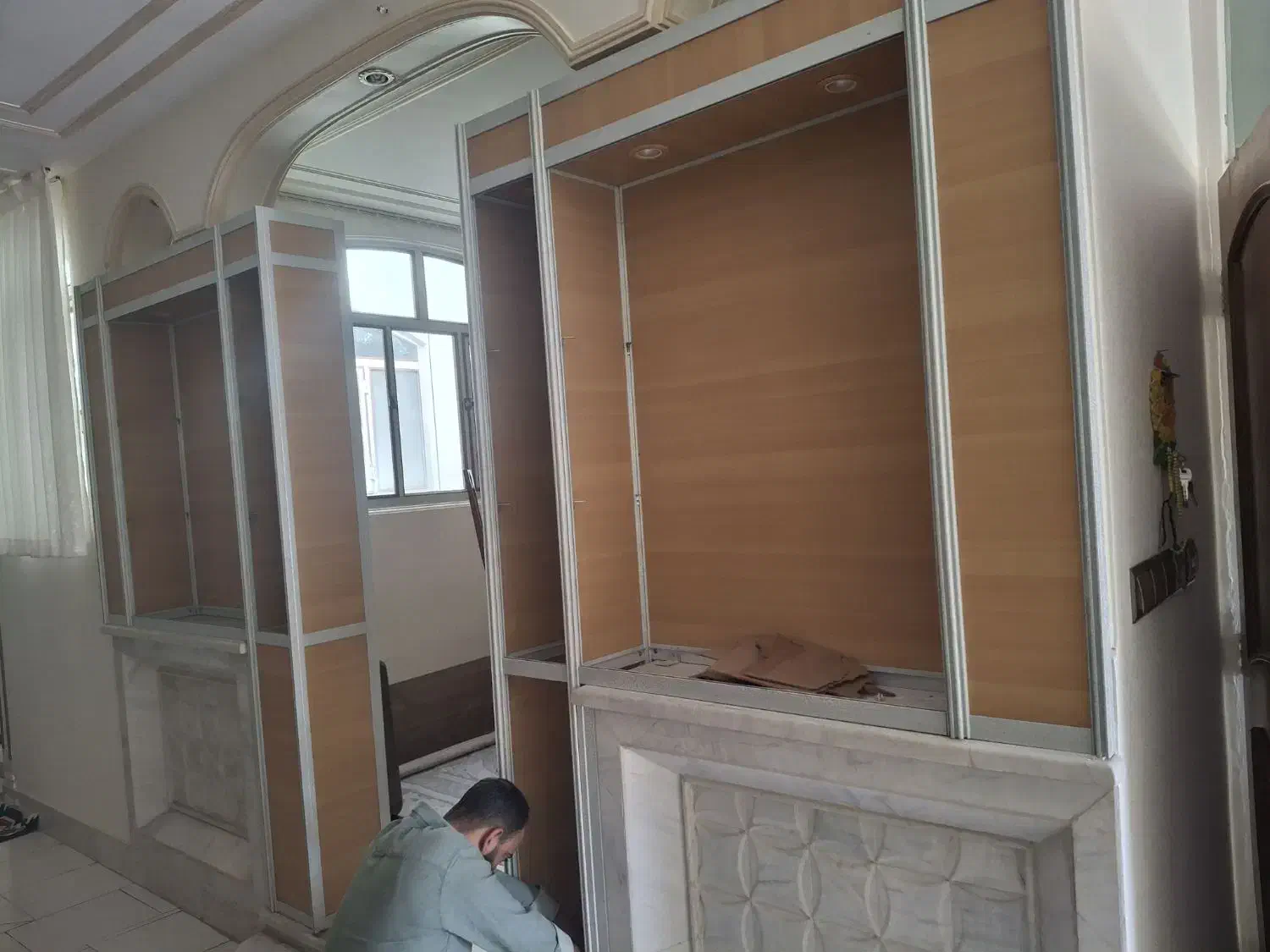 دکور سفارشی تمام آلومینیوم نو|کتابخانه، شلف، قفسههای دیواری|قم, حاج زینل|دیوار