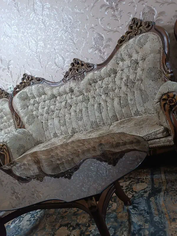 مبلمان ۹نفره و بهمراه میز ناهارخوری ۶نفره چوبی|مبلمان خانگی و میز عسلی|مشهد, شهید آوینی|دیوار