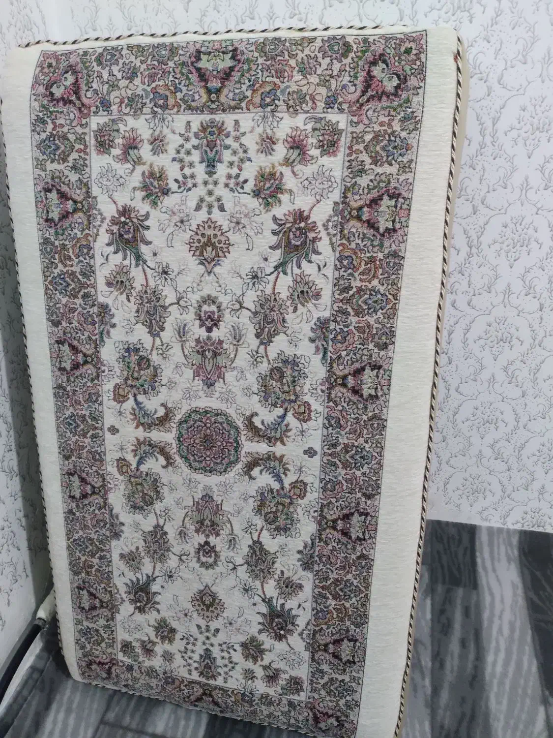 پشتی|پشتی|ارومیه, |دیوار