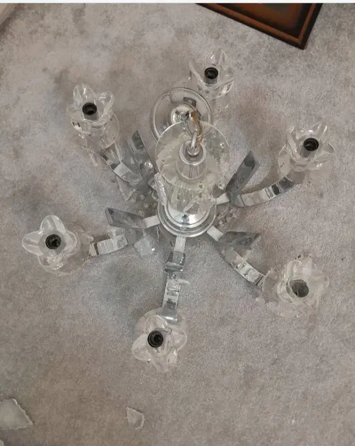 دو عدد لوستر در حدنو با لاله های چک|لوستر و چراغ آویز|تهران, دروازه شمیران|دیوار