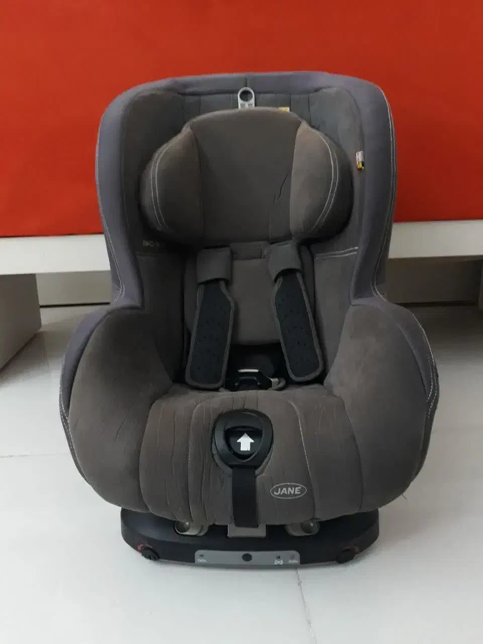 صندلی ماشین برند jane مدل exo ایزوفیکس دار|تخت و صندلی بچه|تهران, چیتگر شمالی|دیوار