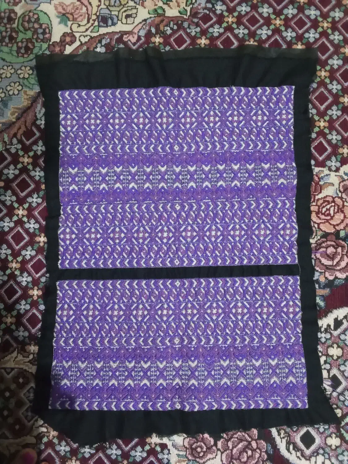 زی استین|لباس|مینودشت, |دیوار