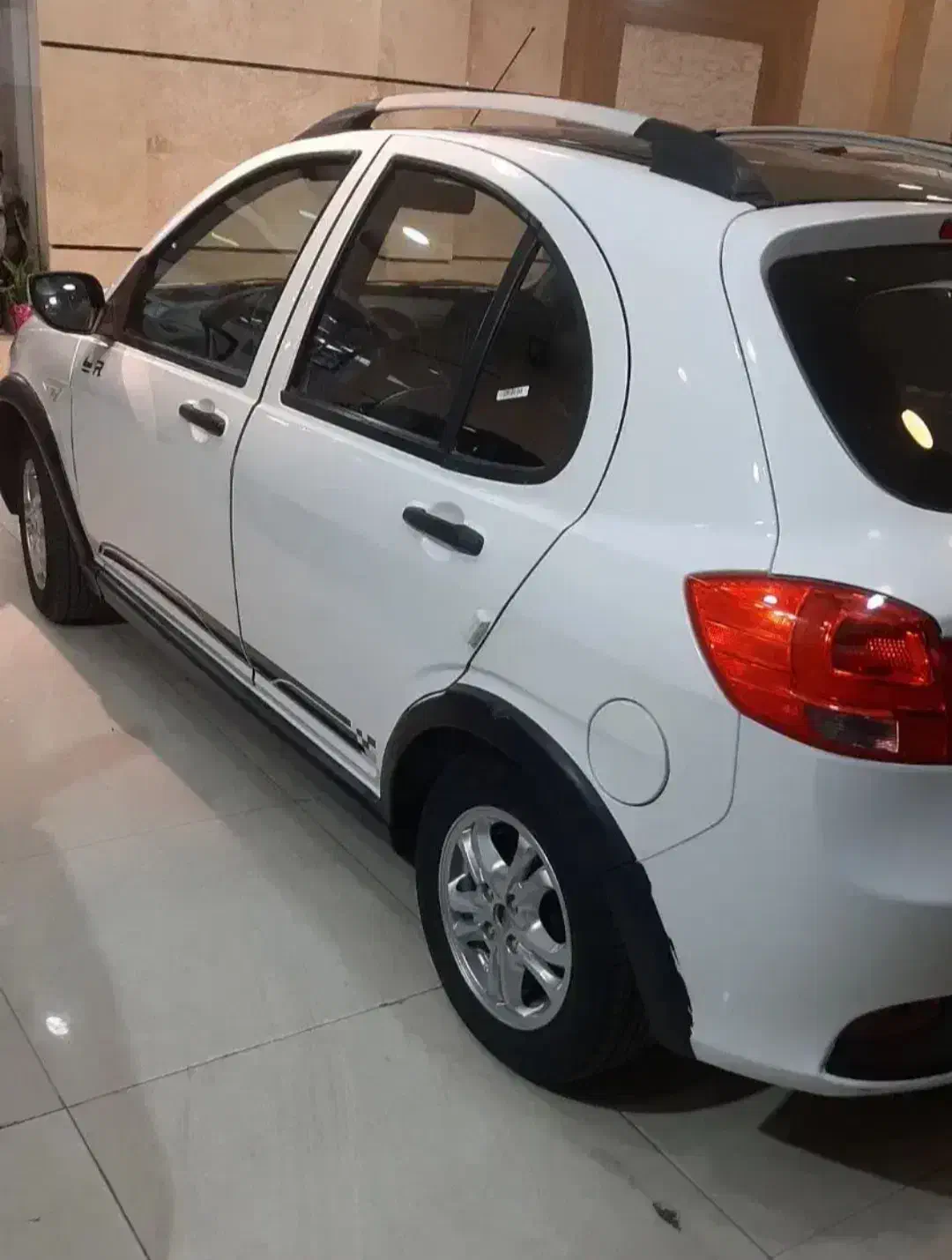 کوییکR|خودرو سواری و وانت|بروجن, |دیوار