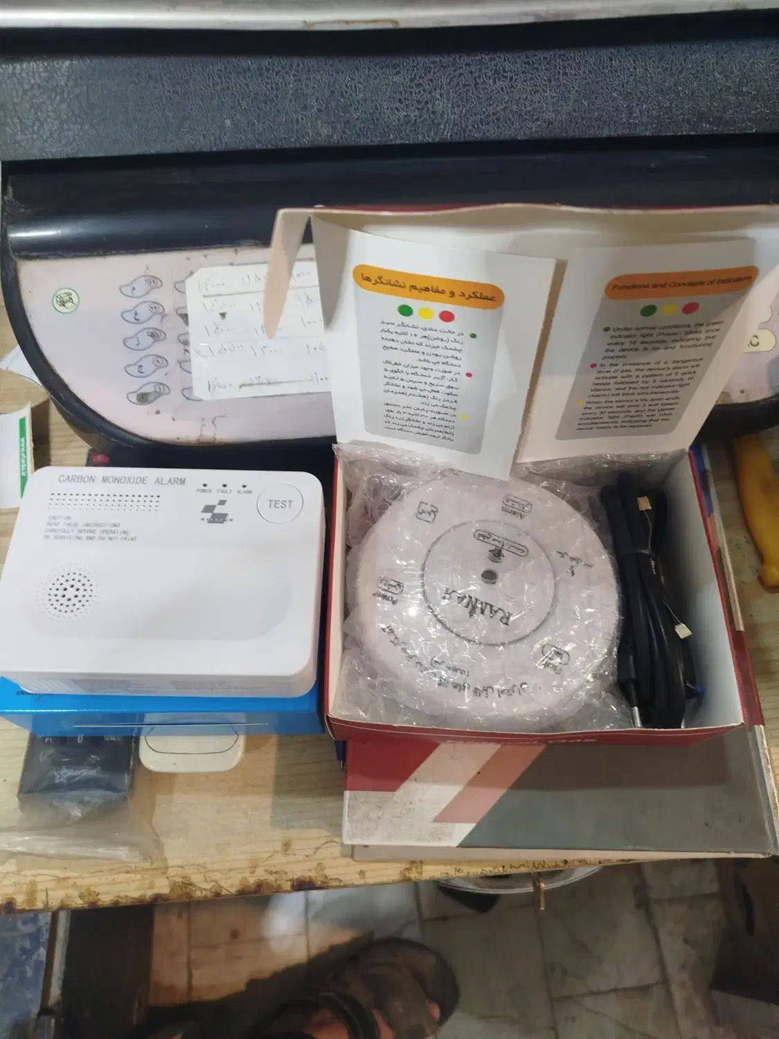 سنسور دی اکسید کربن ۲عددسنسور تشخیص گاز خانگی۱عدد|مصالح و تجهیزات ساختمان|قم, فرهنگیان و شهربانی|دیوار