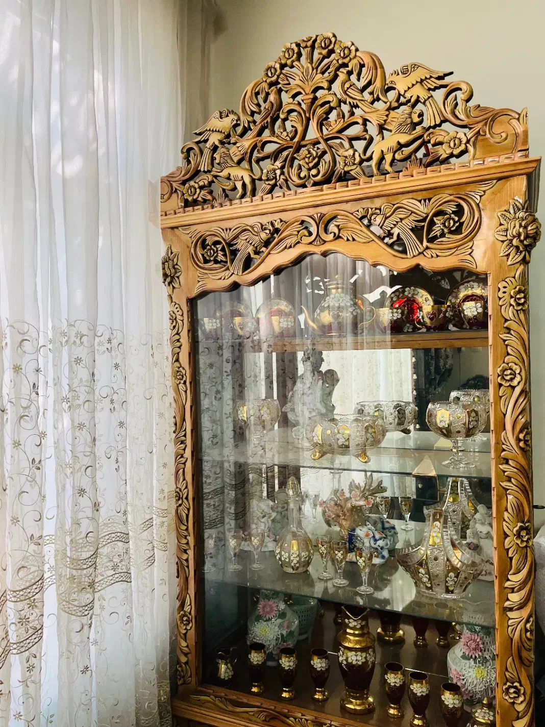 لوازم خانه مبل منبت و ویترین تخت میز اینه شمدان|حراج|اصفهان, شاهد|دیوار