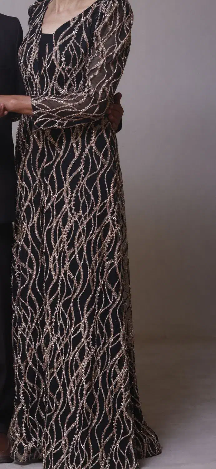 لباس مجلسی|لباس|کبودرآهنگ, |دیوار