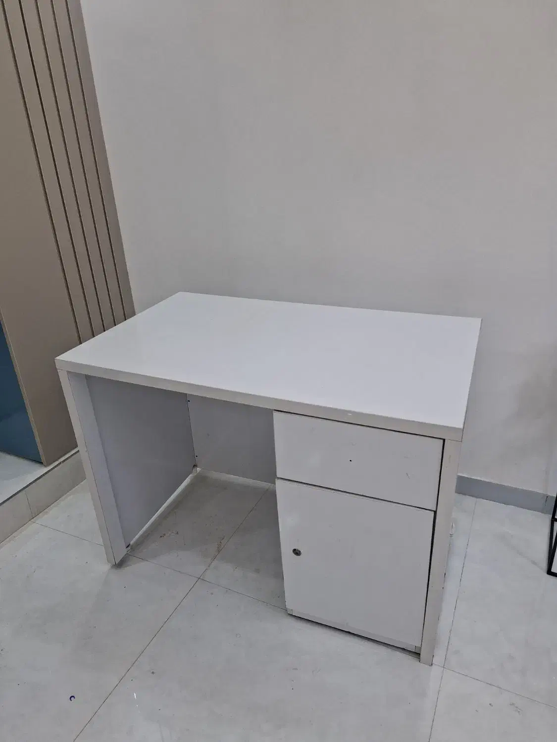 یک عدد میزMDF|میز تحریر و کامپیوتر|بوشهر, |دیوار