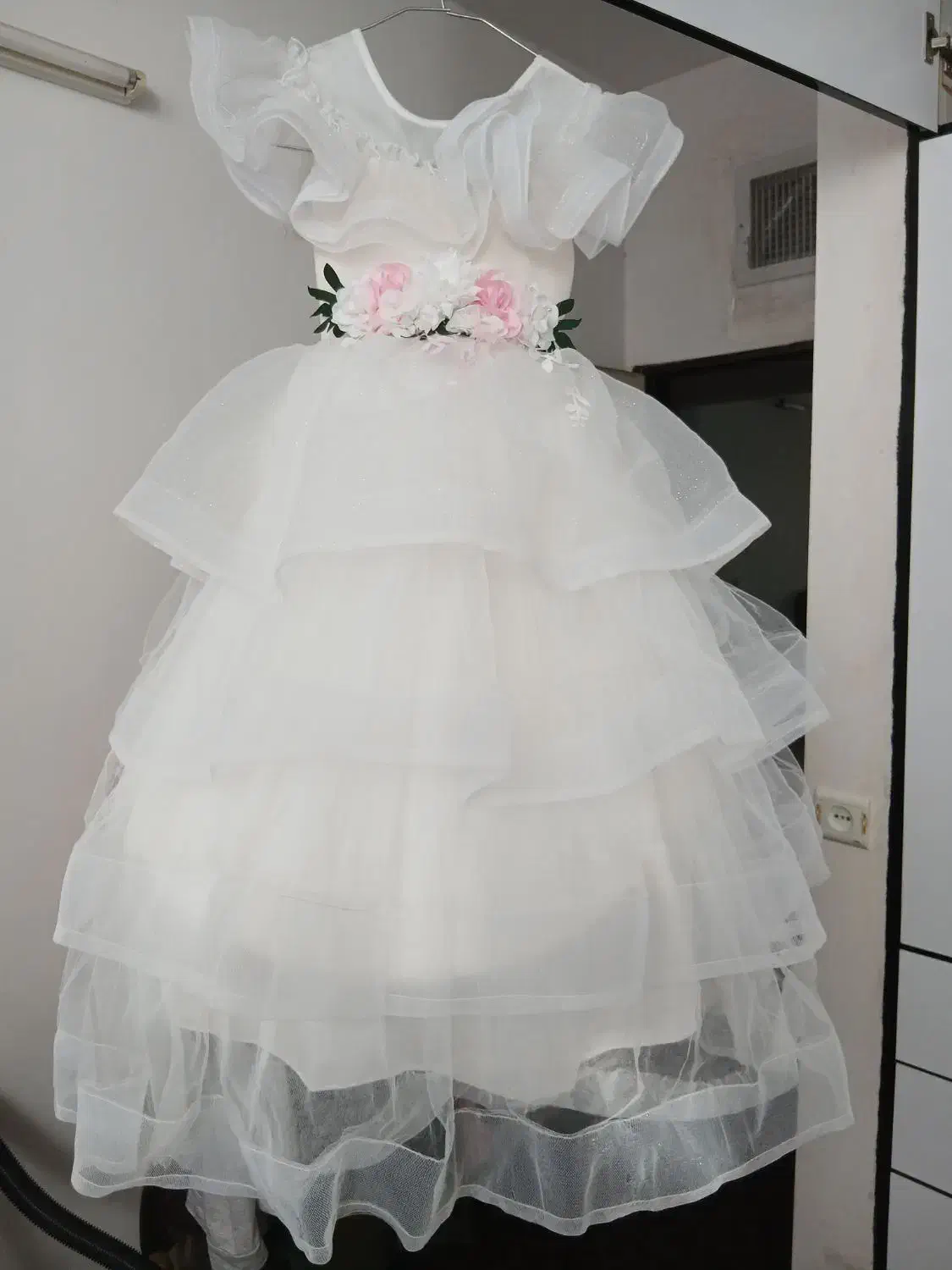 لباس عروس دخترانه|کفش و لباس بچه|سبزوار, شرق کال جنوبی (شمس آبادی)|دیوار