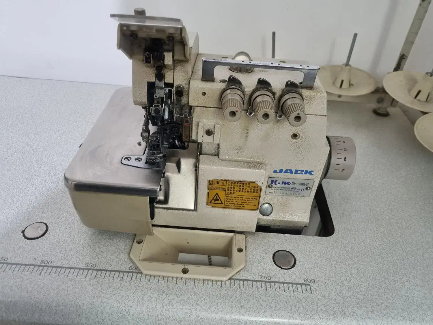 سردوزجک|چرخ خیاطی و ریسندگی|اراک, |دیوار