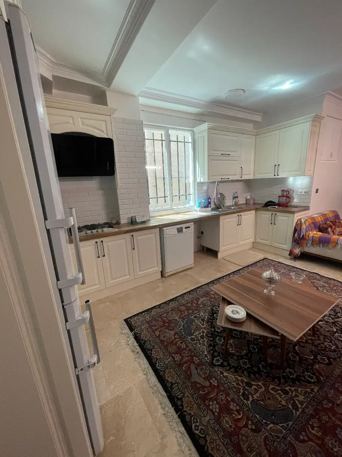 ۴۳ متری یک خوابه طبقه اول