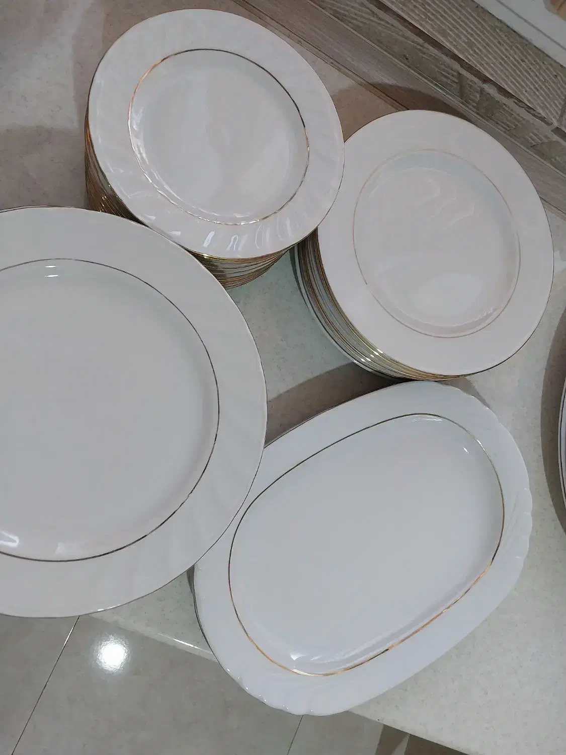 ۱۲ تا پیش دستی.۱۲ تا پلو خوری . ۲ تا دیس.|ظروف سرو و پذیرایی|خرمآباد, |دیوار