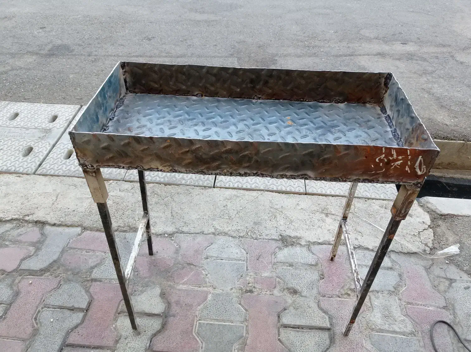 منقل کباب پزی و چهار پایه فلزی توالت فرنگی|اجاق گاز و لوازم برقی پخت‌وپز|شاهدشهر, |دیوار