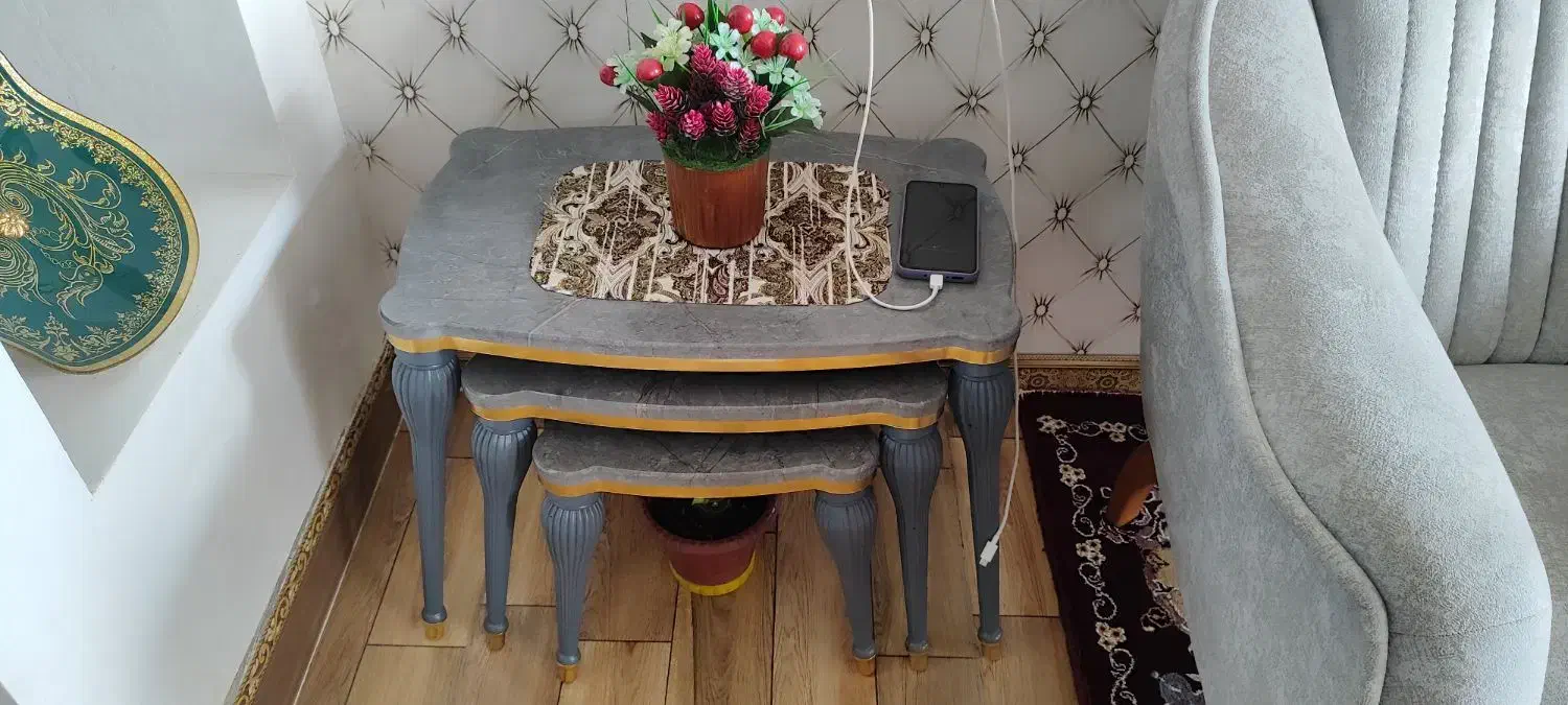 مبل هشت نفر|مبلمان خانگی و میز عسلی|صحنه, |دیوار