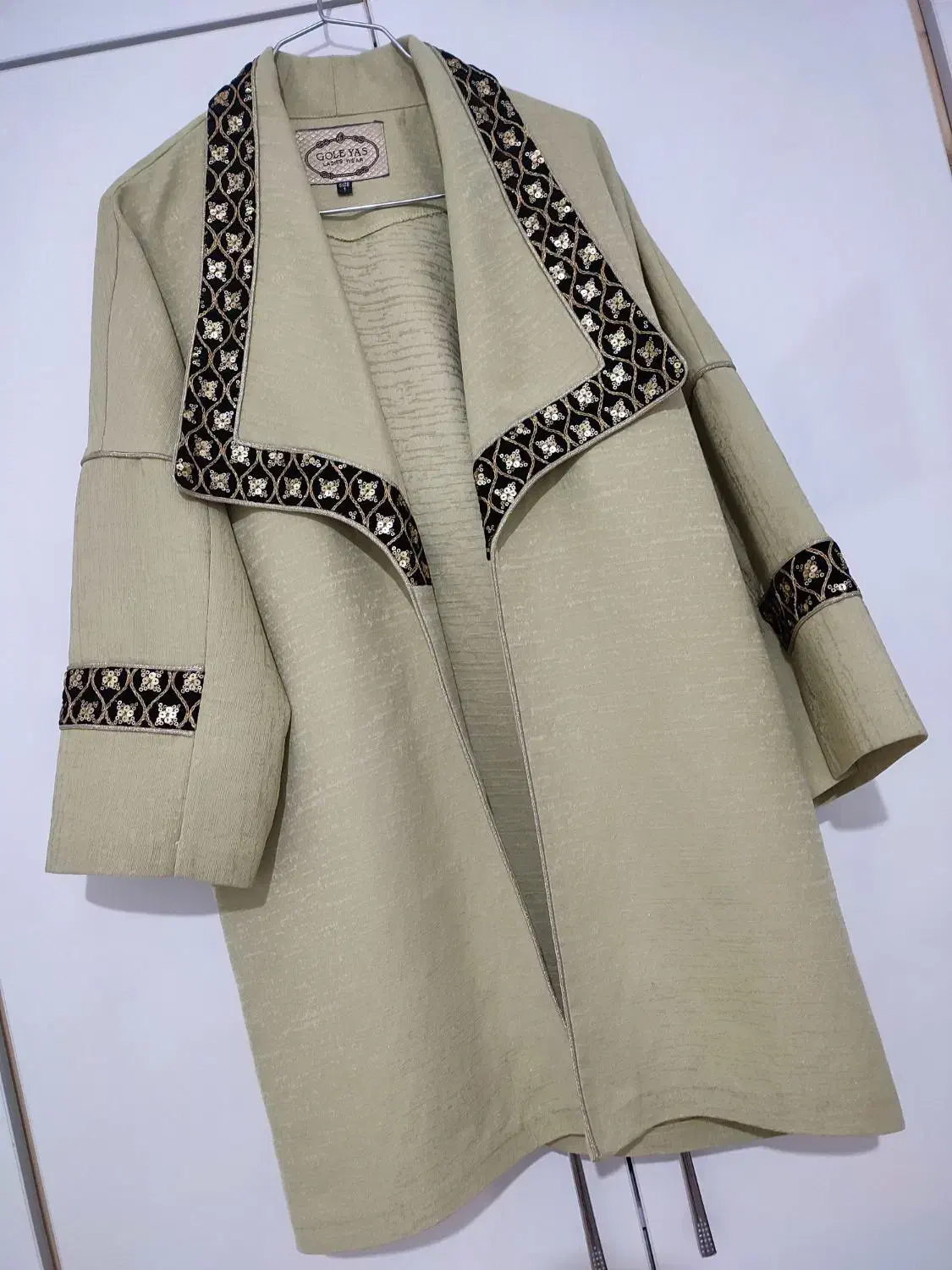 مانتو نو|لباس|بروجرد, |دیوار