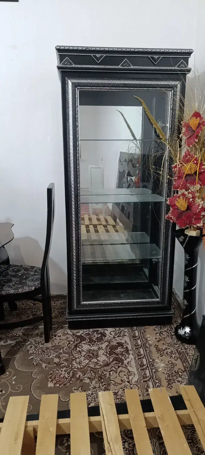 گنجه و میز ناهار خوری|میز و صندلی غذاخوری|تربتحیدریه, فردوسی جنوبی|دیوار