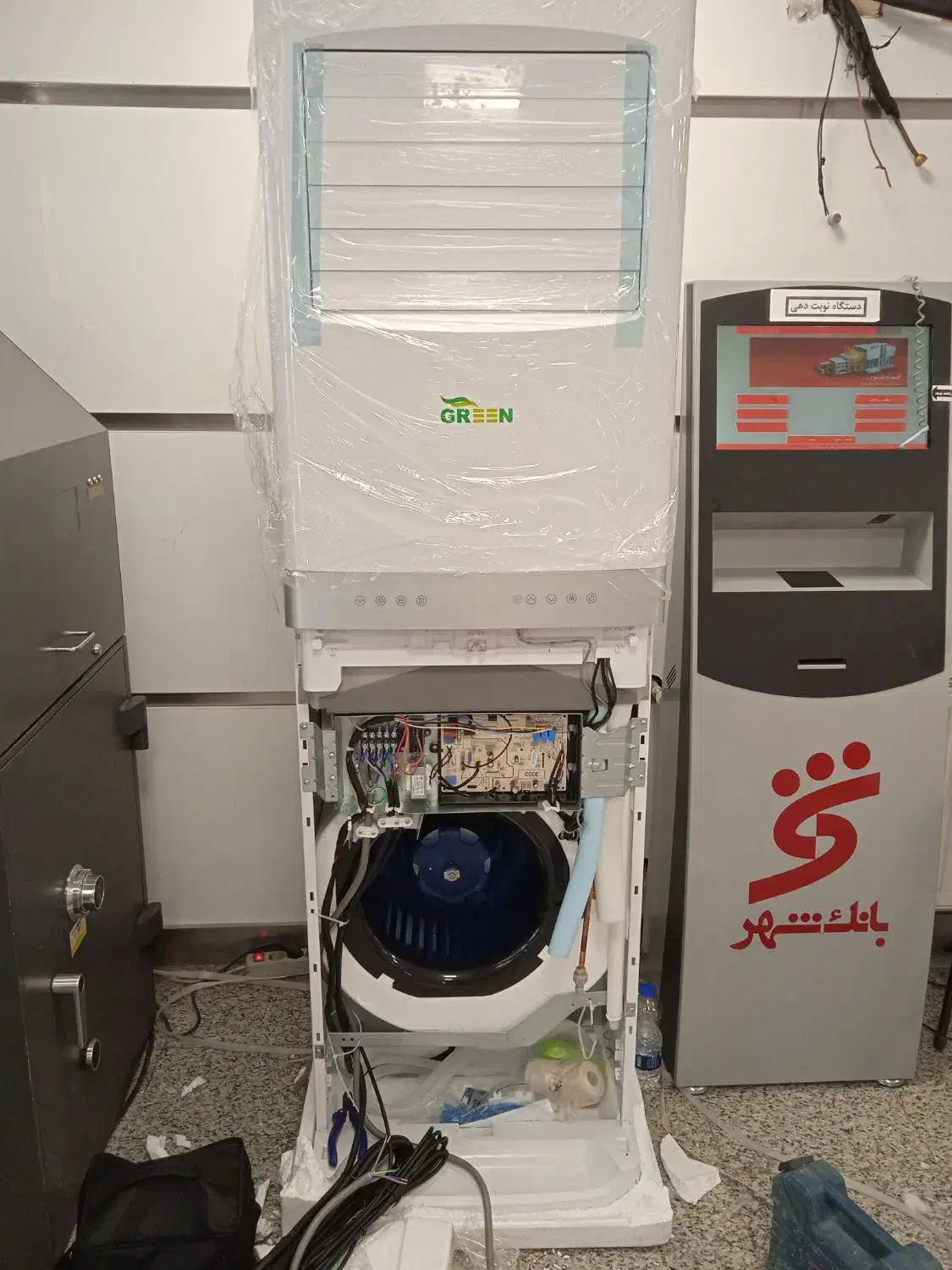 نصب کولر گازی و جابجایی ولوله کشی تعمیرات|خدمات پیشه و مهارت|مشهد, کوی المهدی|دیوار