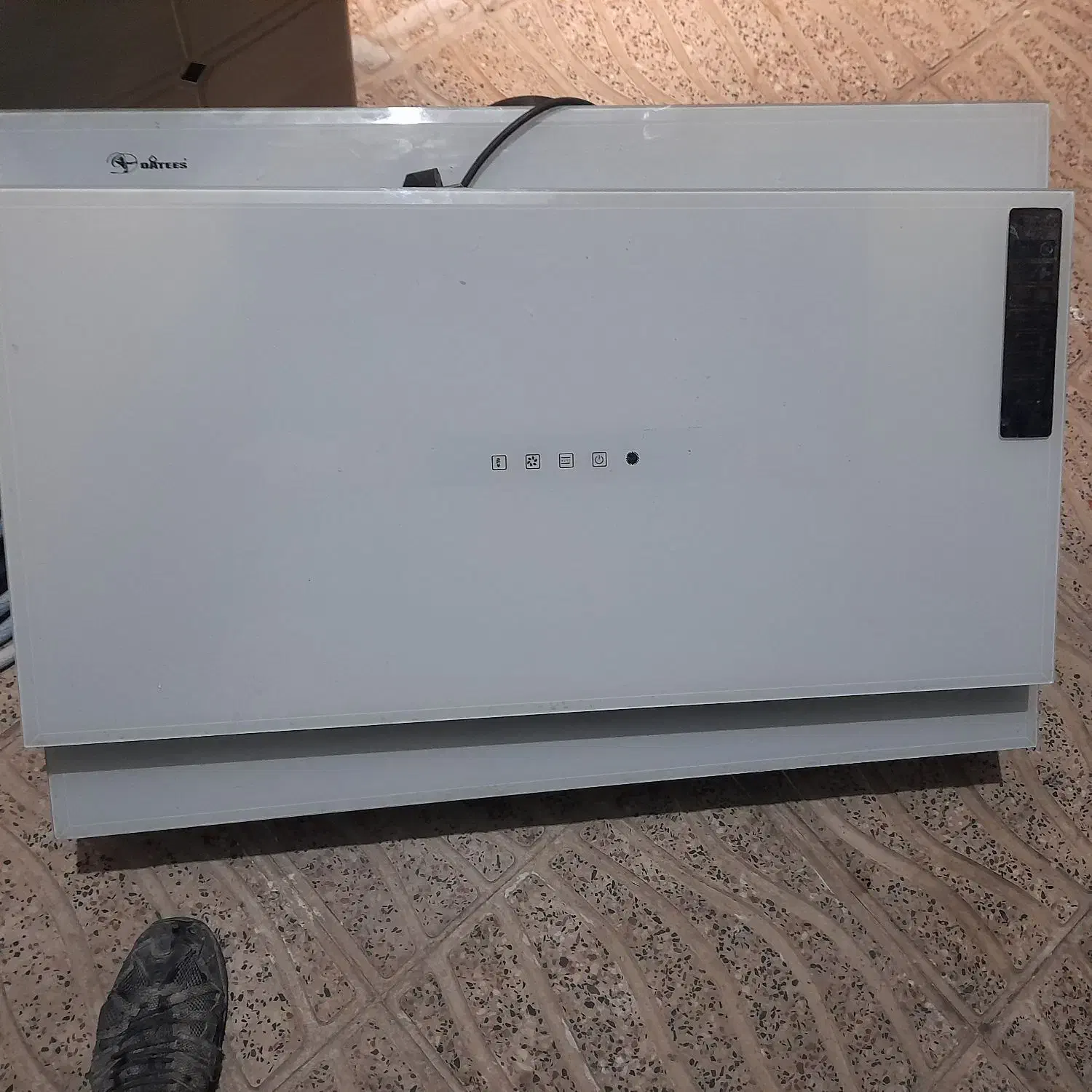 هود داتیس سفید رنگ ولی سالم بدون خش|هود|ملایر, |دیوار