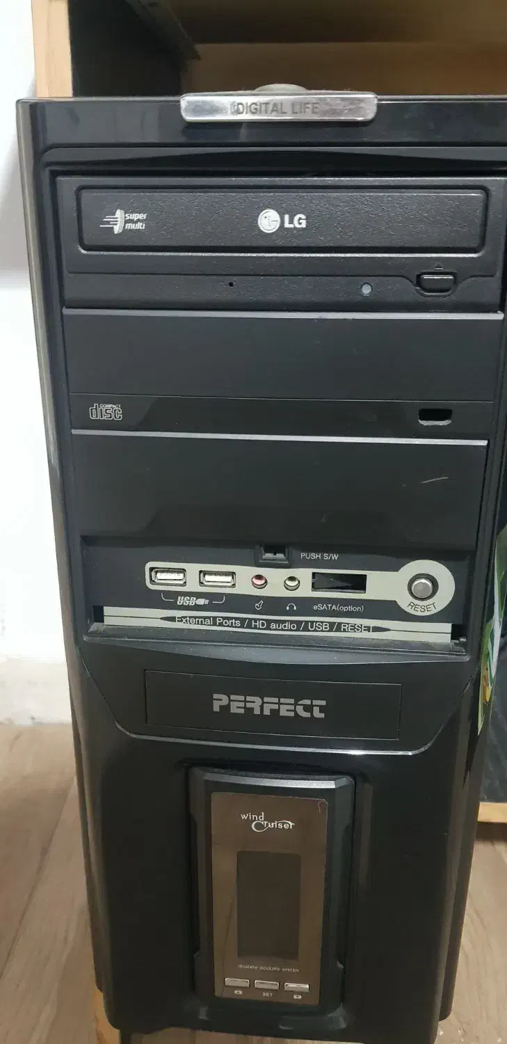 کامپیوتر|رایانه رومیزی|رشت, گلسار|دیوار