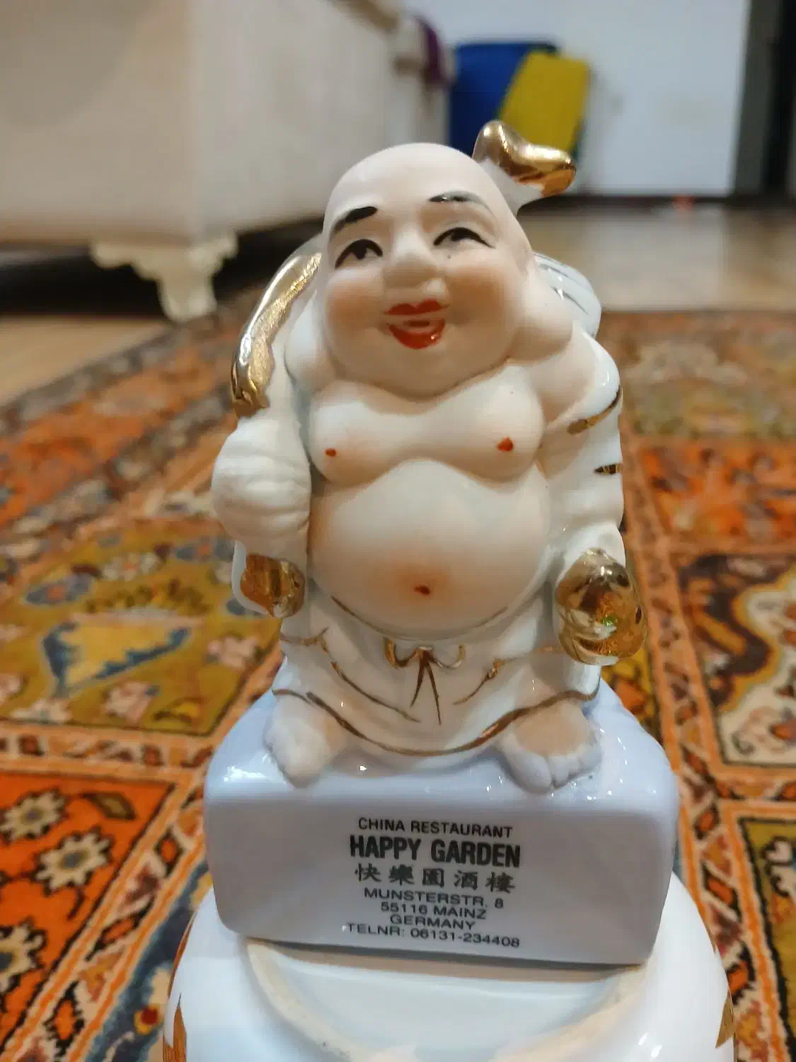 مجسمه چینی کلکسیونی کاری تک در این تصویر|کلکسیون اشیاء عتیقه|تهران, آرژانتین|دیوار