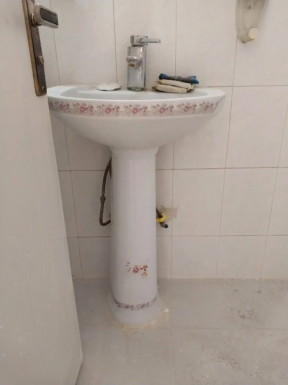 روشویی|لوازم سرویس بهداشتی|کرج, دهقان ویلا|دیوار