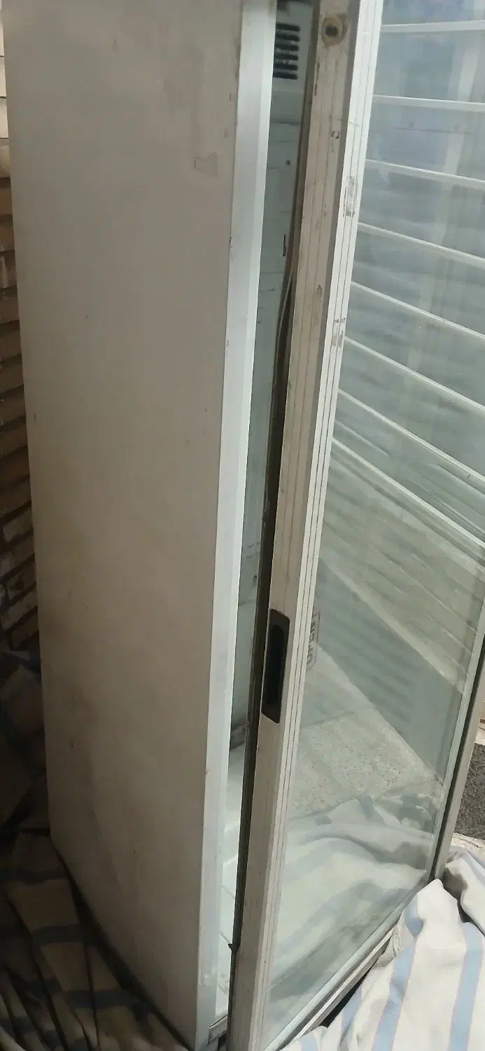 یخچال ویترینی یک درب سالم سالم|یخچال و فریزر|یزد, |دیوار