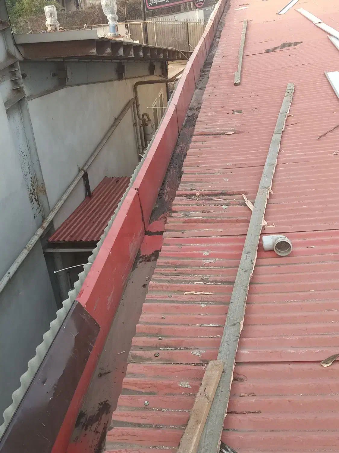 کار حلبی سازی و خورده کاری انجام داده میشود|خدمات پیشه و مهارت|بندر انزلی, ساحل قو|دیوار