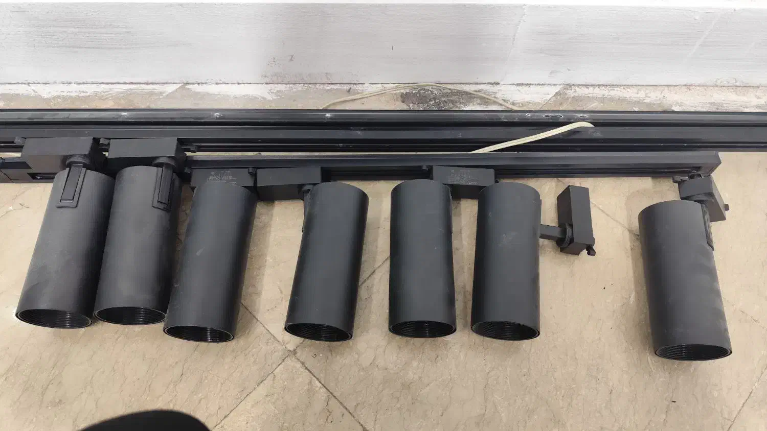 لامپ و چراغ لامپ|لامپ و چراغ|هشتگرد, شهرک بعثت|دیوار