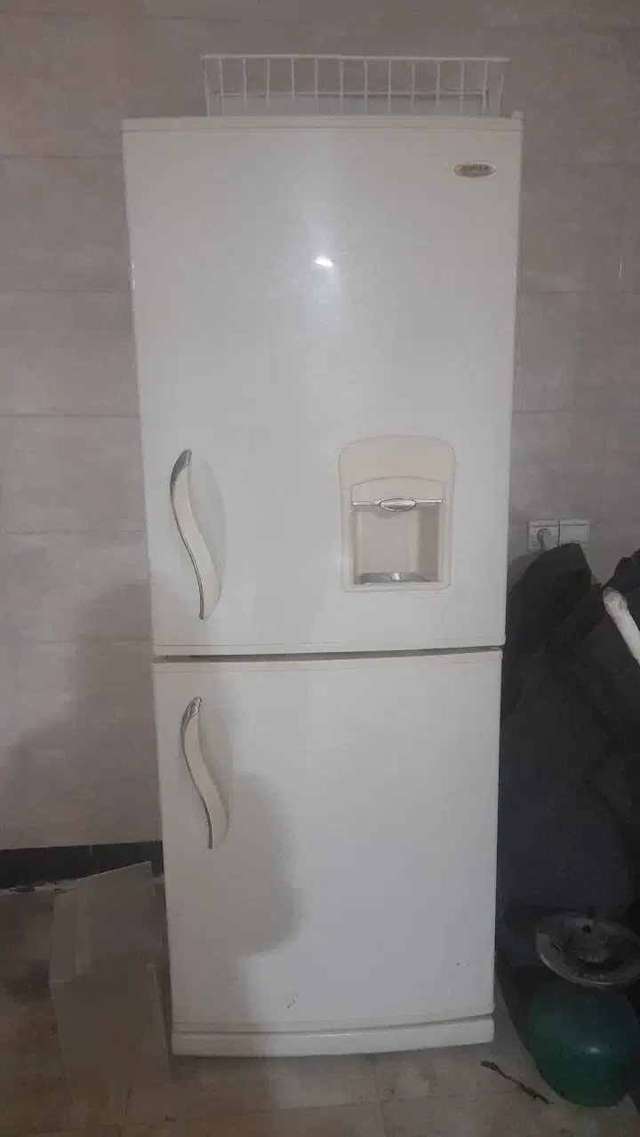 فروش یخچال وابمیوه گیر|آبمیوه‌گیر و آب‌مرکبات‌گیر|کوهدشت, |دیوار