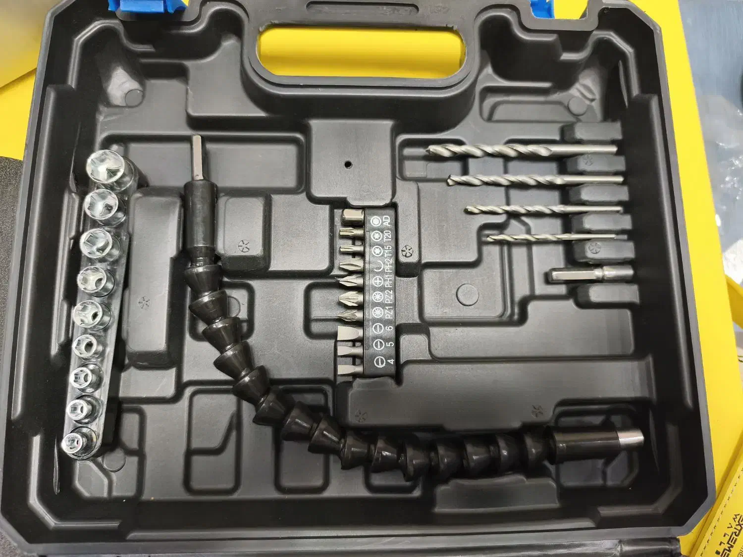 دریل شارژی 12 ولت 2باطری|ابزارآلات|ری, سرتخت|دیوار