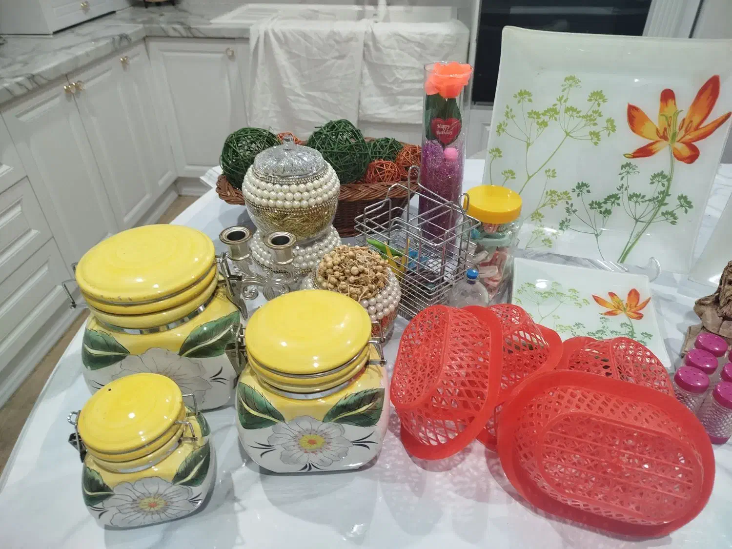 ظروف دم دستی همش باهم۵۰۰|حراج|محمدشهر, محمدشهر|دیوار