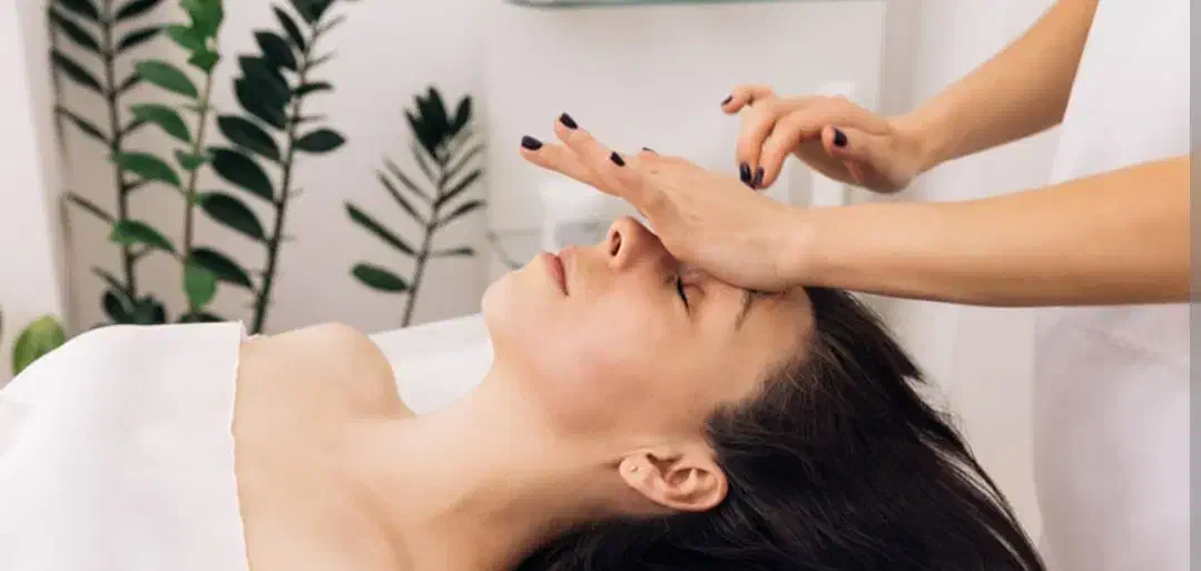 ماساژ خانم ها توسط خانم|خدمات آرایشگری و زیبایی|شیراز, دشت چنار|دیوار