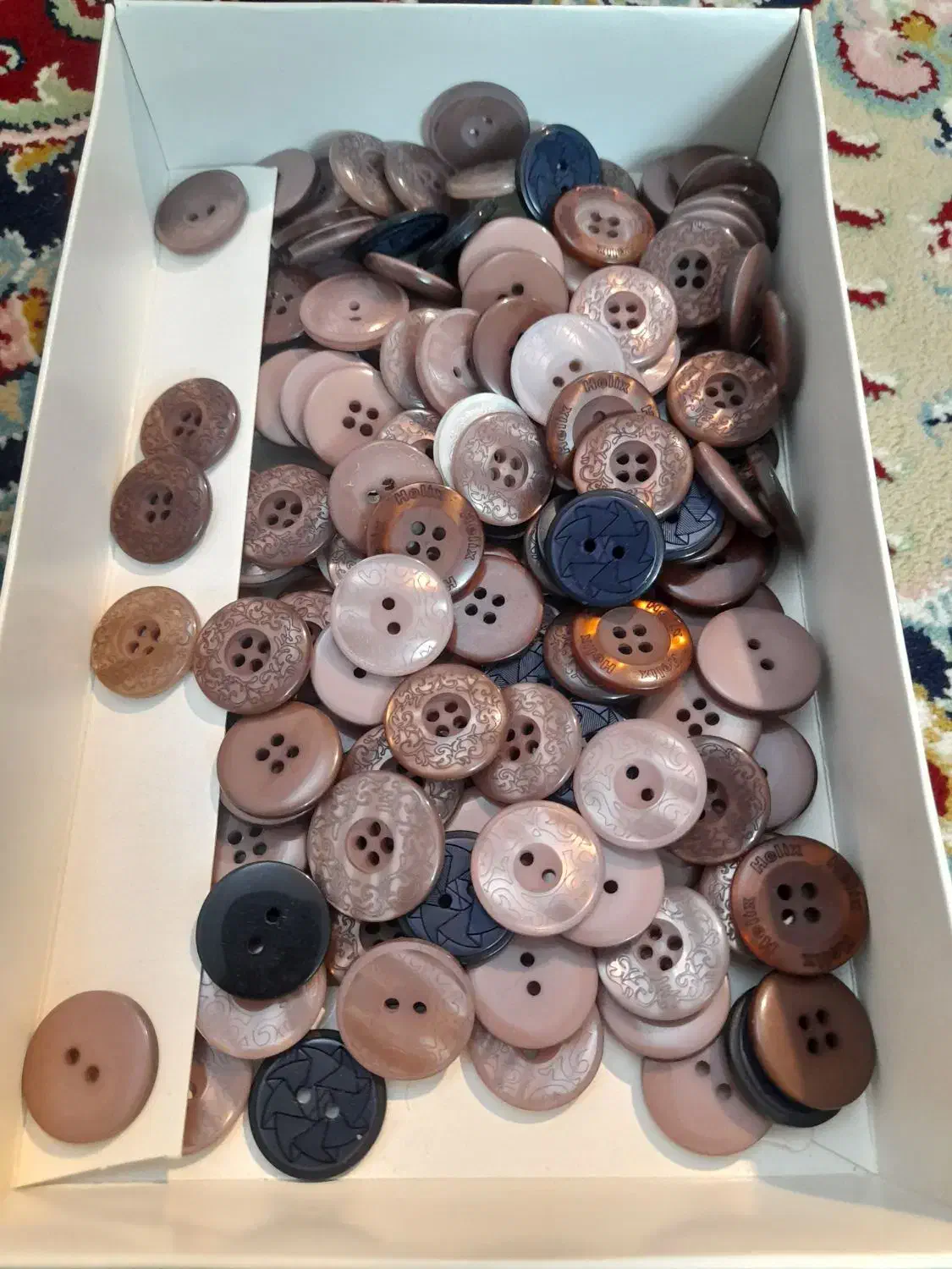 فروش دکمه زیر قیمت|لوازم خیاطی و بافتنی|شاندیز, |دیوار