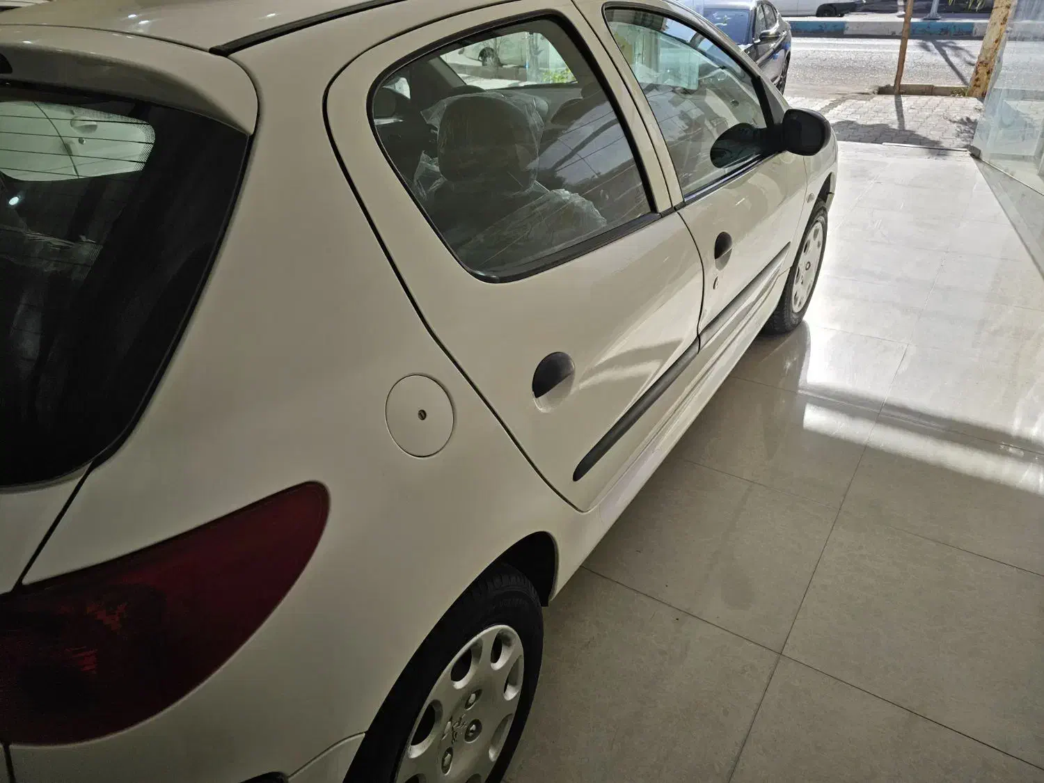 پژو ۲۰۶تیپ ۲|خودرو سواری و وانت|سیرجان, |دیوار